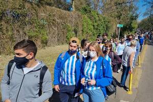 ingreso del publico al lawn tennis club por la copa davis