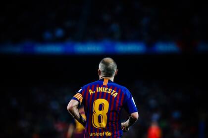 Iniesta se despidió de Barcelona con lágrimas en el Camp Nou