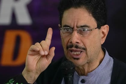 Inmediatamente después de las elecciones, Cepeda denunció fraude, pero luego dio marcha atrás