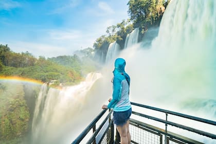 Inmersión en 4x4 por el Parque Nacional Iguazú que propone un paseo por la selva y brinda información valiosa, avistaje mediante, sobre las especies autóctonas