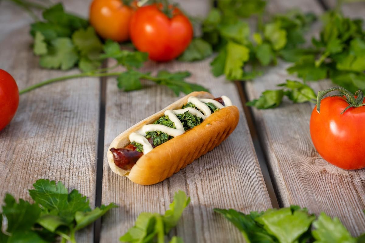 Innovaron con un “chorizo sueco” que hacieron con pollo, cerveza, provoleta y chimichurri