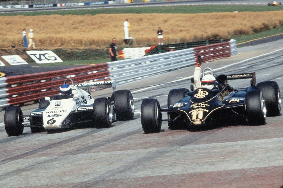 Inolvidable: la llegada victoriosa de Elio De Angelis en Austria 1982 para ganarle por 5/100 a Keke Rosberg