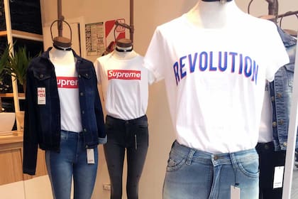 Las remeras con inscripciones de Inquieta.