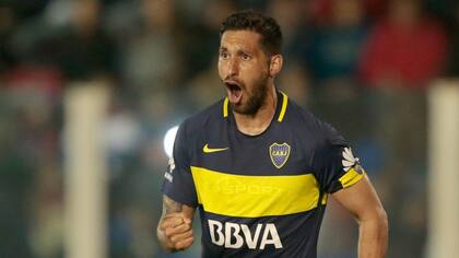 Insaurralde festeja su gol ante Tigre