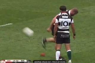 La conversión de taco de un segunda línea y el homenaje al 10 en el triunfo de Barbarians