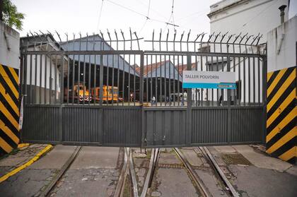 Insólito: un vagón nuevo del subte "se escapó" del taller y chocó tres vehículos