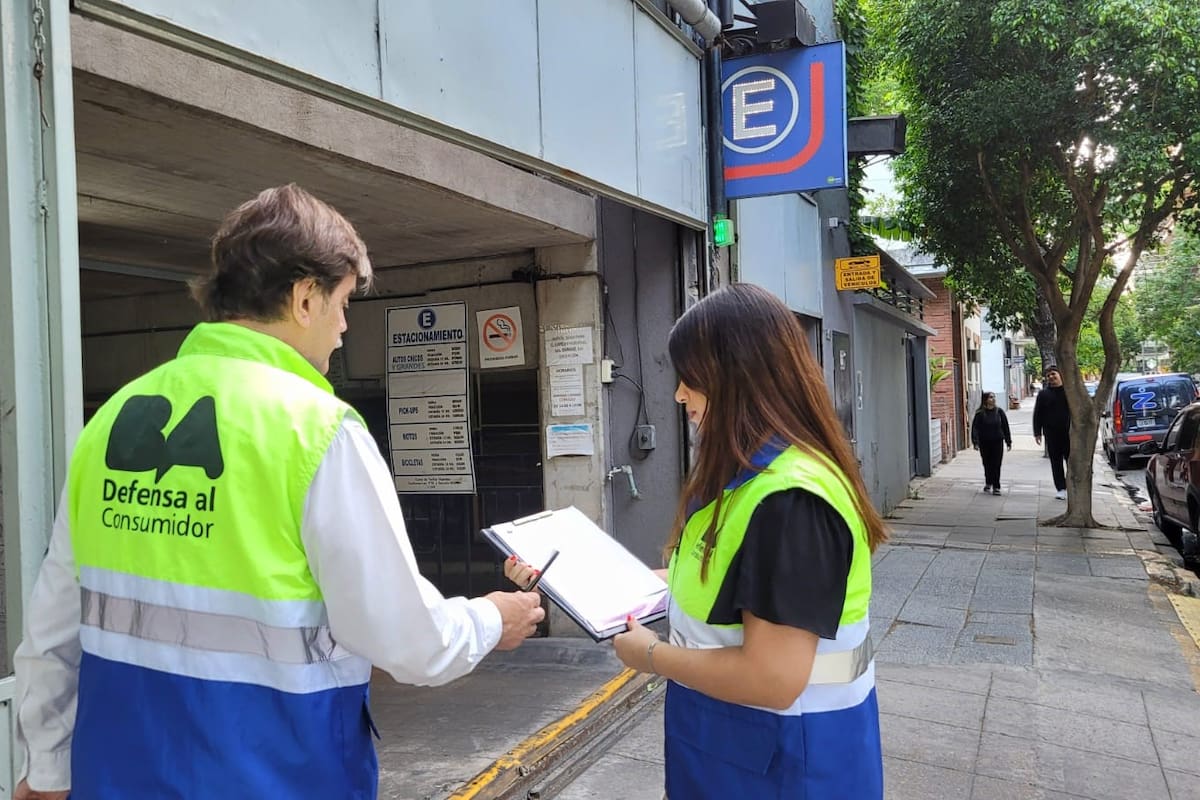 Inspectores de la Ciudad realizaron un operativo para controlar los precios en los estacionamientos durante los shows de Coldplay