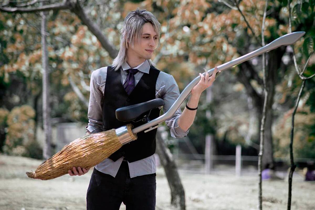 Inspirados en los libros de J.K. Rowling, dos diseñadores crearon estas escobas-monopatines para trasladarse en por centros urbanos