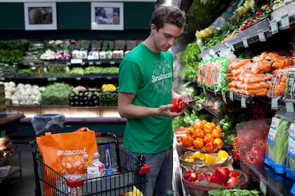 Instacart tiene sede en San Francisco y llega a cientos de ciudades en Estados Unidos y Canada
