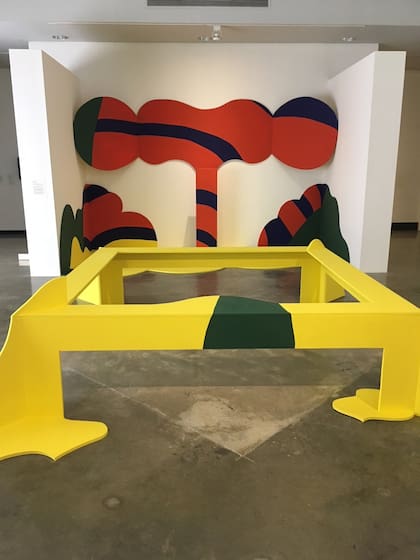 Instalación de David Lamelas en la Universidad Estatal de California, en Long Beach