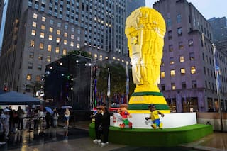 Así es la Copa del Mundo que se hizo con más de 1,3 millones de piezas de Lego en Nueva York