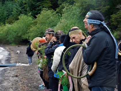 Integrantes de la comunidad Paichil Antriao