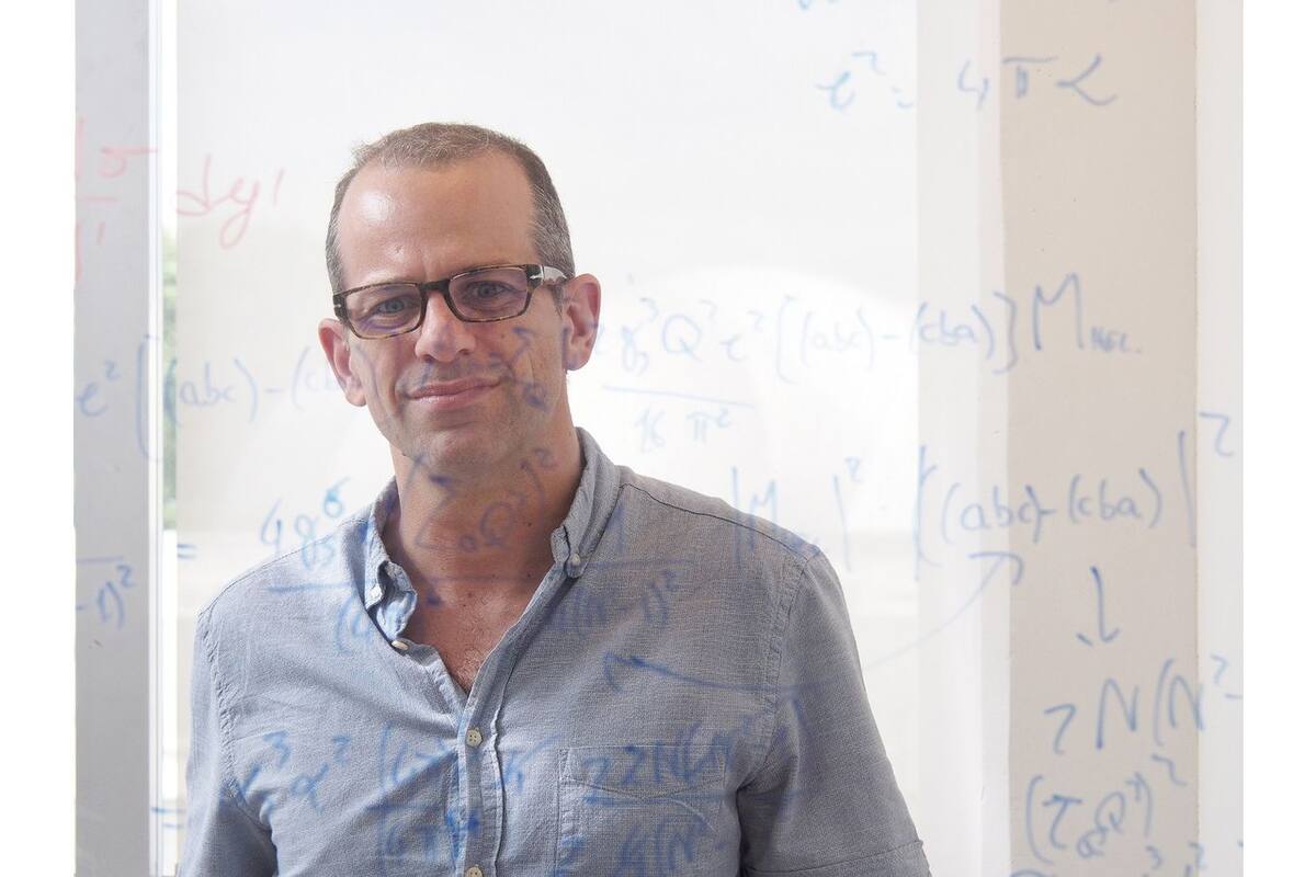 Inteligencia artificial, machine learning, big data y las supercomputadoras son algunas de las herramientas que están ayudando a los científicos en la crisis. En la foto, Ezequiel Álvarez, del Conicet
