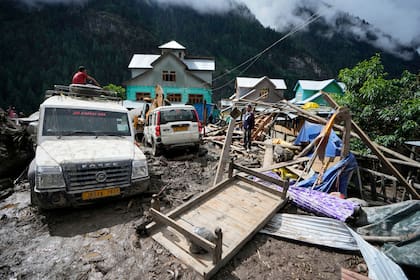 Intensas lluvias e inundaciones devastan el norte de India; expertos culpan al cambio climático