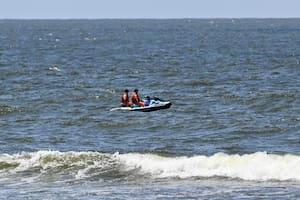 Encontraron muerto a un hombre que había desaparecido cerca de un muelle en la costa