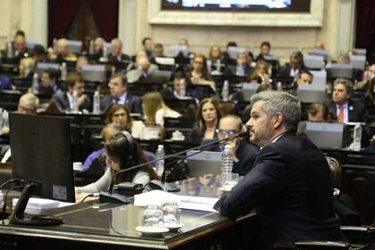 Intentó alternativas para postergar la aprobación del proyecto que frena los aumentos; pero en el peronismo cayó mal el mensaje presidencial y avanza hacia la sesión