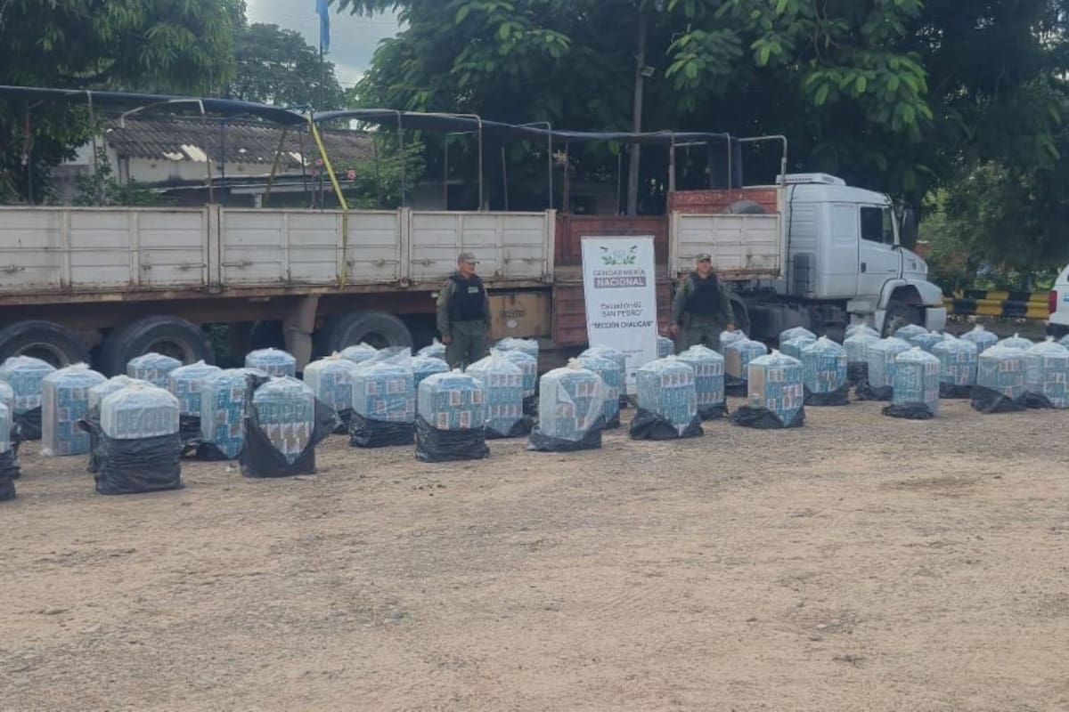 Interceptan un camión que buscaba contrabandear 34.000 atados de cigarrillos en Jujuy