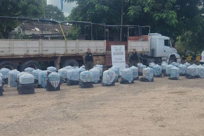 Interceptan un camión que buscaba contrabandear 34.000 atados de cigarrillos en Jujuy