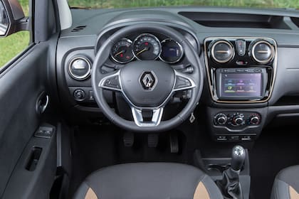 Interior completo y con tecnología