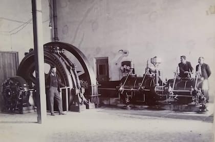 Interior de la fábrica de cerveza San Carlos.