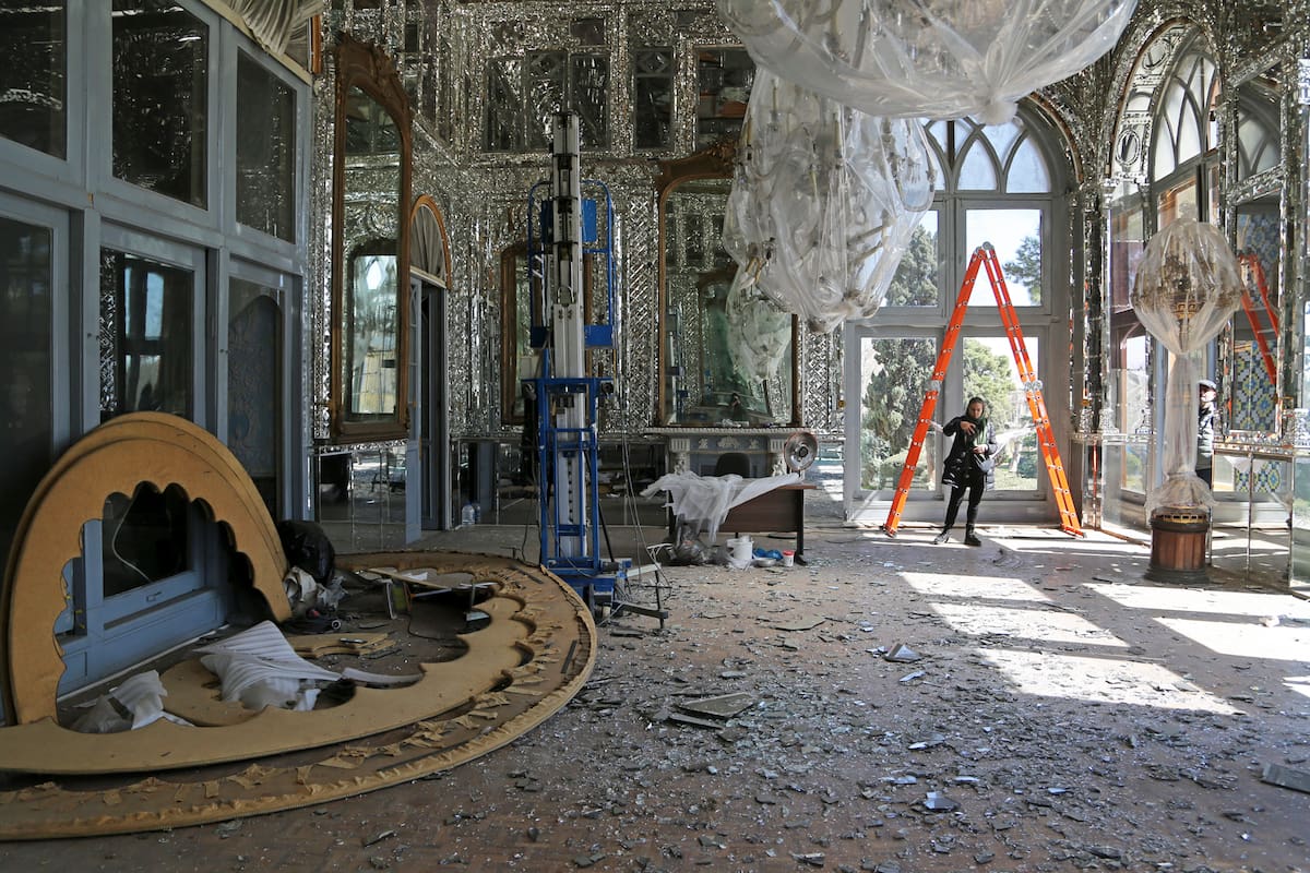 Interior del histórico Palacio de Golestán, declarado Patrimonio de la Humanidad por la UNESCO y golpeado por los bombardeos contra la capital iraní
