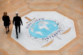 Interpol reporta detención de 260 sospechosos de estafas románticas por internet en África