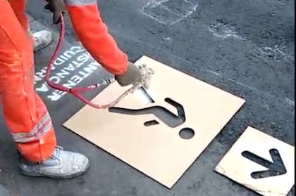 La intervención de las calles comenzó esta mañana mientras el jefe de Gobierno anunciaba los cambios para la próxima etapa de la cuarentena