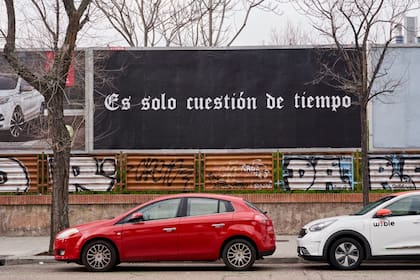 Intervención urbana de Félix Gonzaléz-Torres, artista inspirador de la actual edición de ARCO, instalada en las calles de Madrid
