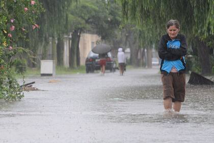 Inundación de viviendas, desborde de pozos sépticos y contaminación de napas freáticas: en Santa Fe están preocupados por la salud de los inundados