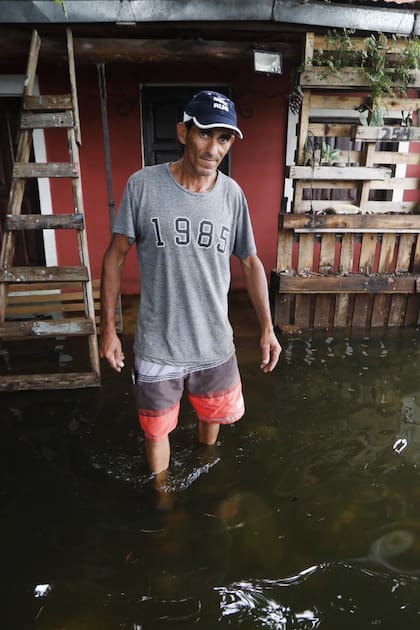 Inundación en Concordia, Entre Ríos. Roberto Magnini nos lleva en su bote y nos muestra su casa