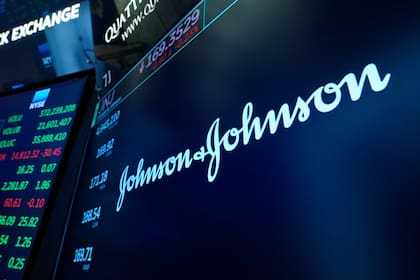 Inversión de Johnson & Johnson: la farmacéutica comprometió US$55 mil millones en los próximos cuatro años para investigación y manufactura en EE.UU., ante la amenaza de aranceles