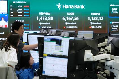 Invertir en acciones: otra estrategia cuando se piensa en ahorrar y diversificar el capital propio