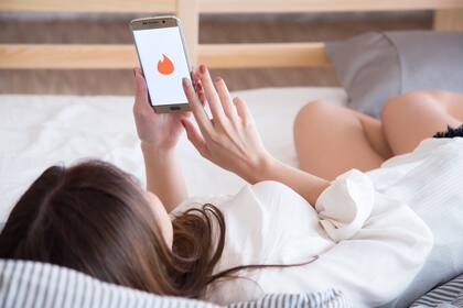 Investigaciones muestran que las mujeres son más afectadas por situaciones de acoso en las aplicaciones de citas