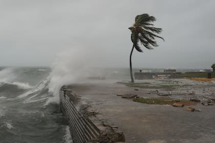 Investigadores de la Universidad Estatal de Colorado atribuyen la pausa ciclónica a la sequedad atmosférica, la cizalladura del viento y la reducción de lluvias en África occidental