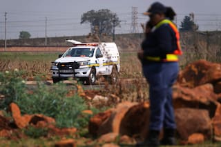Hallan en Sudáfrica el cuerpo de una décima mujer en medio de investigación de asesinatos