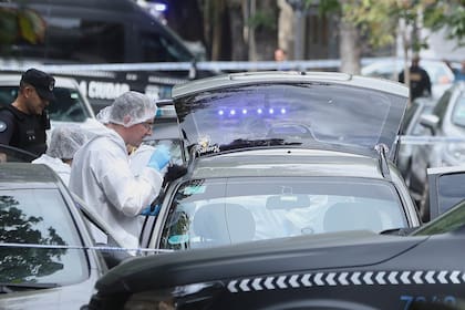 Investigan el origen de la balacera dentro de un auto