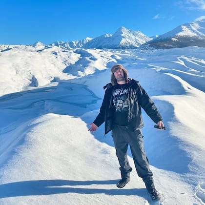 Investigan las circunstancias de la muerte del youtuber de viajes de 51 años