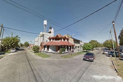 Irala y Necochea, en Quilmes, donde un efectivo de la Policía Federal que iba a su sesión de terapia psicológica mató a uno de los dos motochorros que intentó asaltarlo