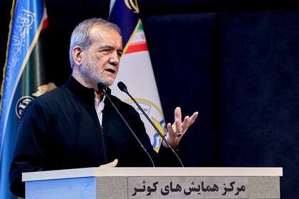 Irán afirma que continuará las conversaciones nucleares con EEUU, ignorando las amenazas de Trump