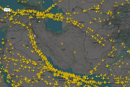 Irán cerró su espacio aéreo por las próximas dos horas