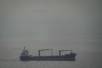 Irán controla los barcos que entran y salen del estrecho de Ormuz
