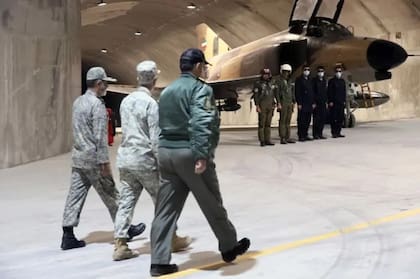Irán también han construido búnkeres donde proteger a sus aviones de combate y embarcaciones de guerra