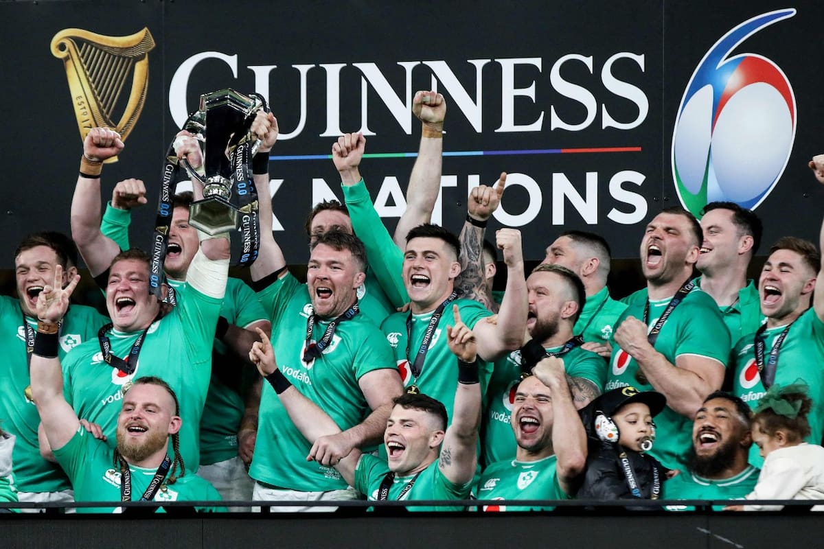 Irlanda celebra la obtención del segundo Seis Naciones consecutivo; el XV del Trébol sufrió para vencer a Escocia, pero festejó