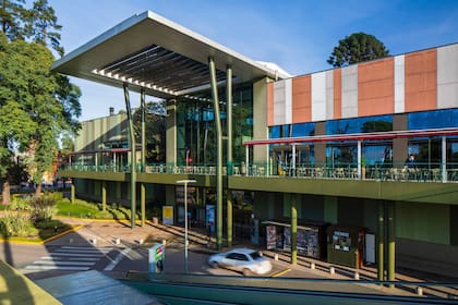 IRSA pagó US$27,5 millones por el shopping Terrazas de Mayo