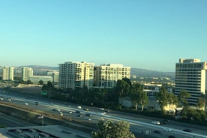 Irvine, en California, combina seguridad pública y protección migratoria en 2025