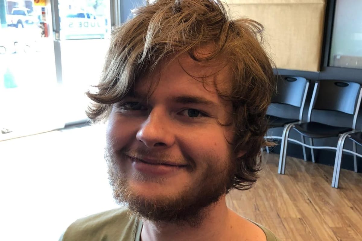 Isaac Danian cayó en teorías conspirativas del covid y escapó de su casa