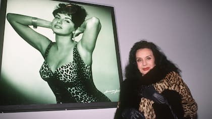 Antes y después. Isabel Sarli, en 1996, en una muestra sobre su filmografía