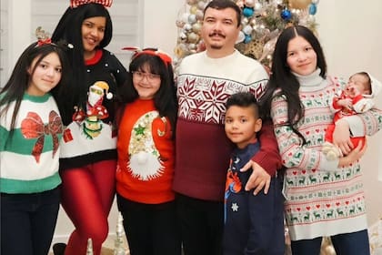 Isabel, Denys y sus cinco hijos viven en Utah