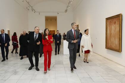 Isabel Díaz Ayuso y la reina Letizia coincidieron en el color del atuendo