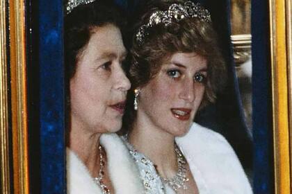 Isabel nunca le perdonó a Diana que haya dicho que su hijo Carlos no estaba preparado para ser rey